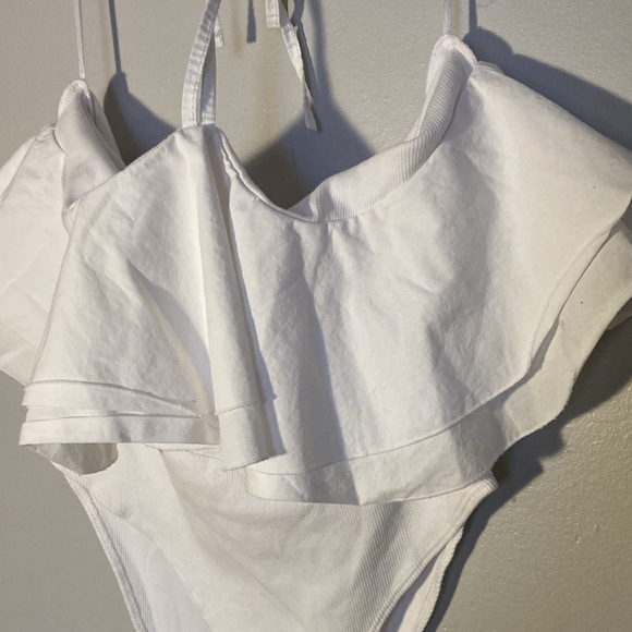 White Ruffle Off-Shoulder Bodysuit - Picture 5 of 9